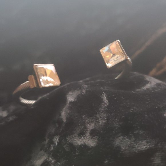 Bracelet with rhinestone ends in black - Picture 2 of 3